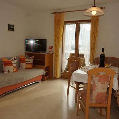 Apartment Haus Dornauer Hippach